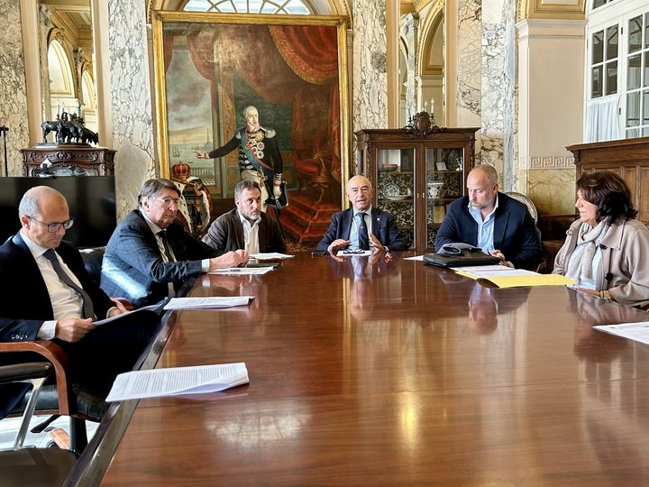 "Enrico Lupi alla conferenza stampa"