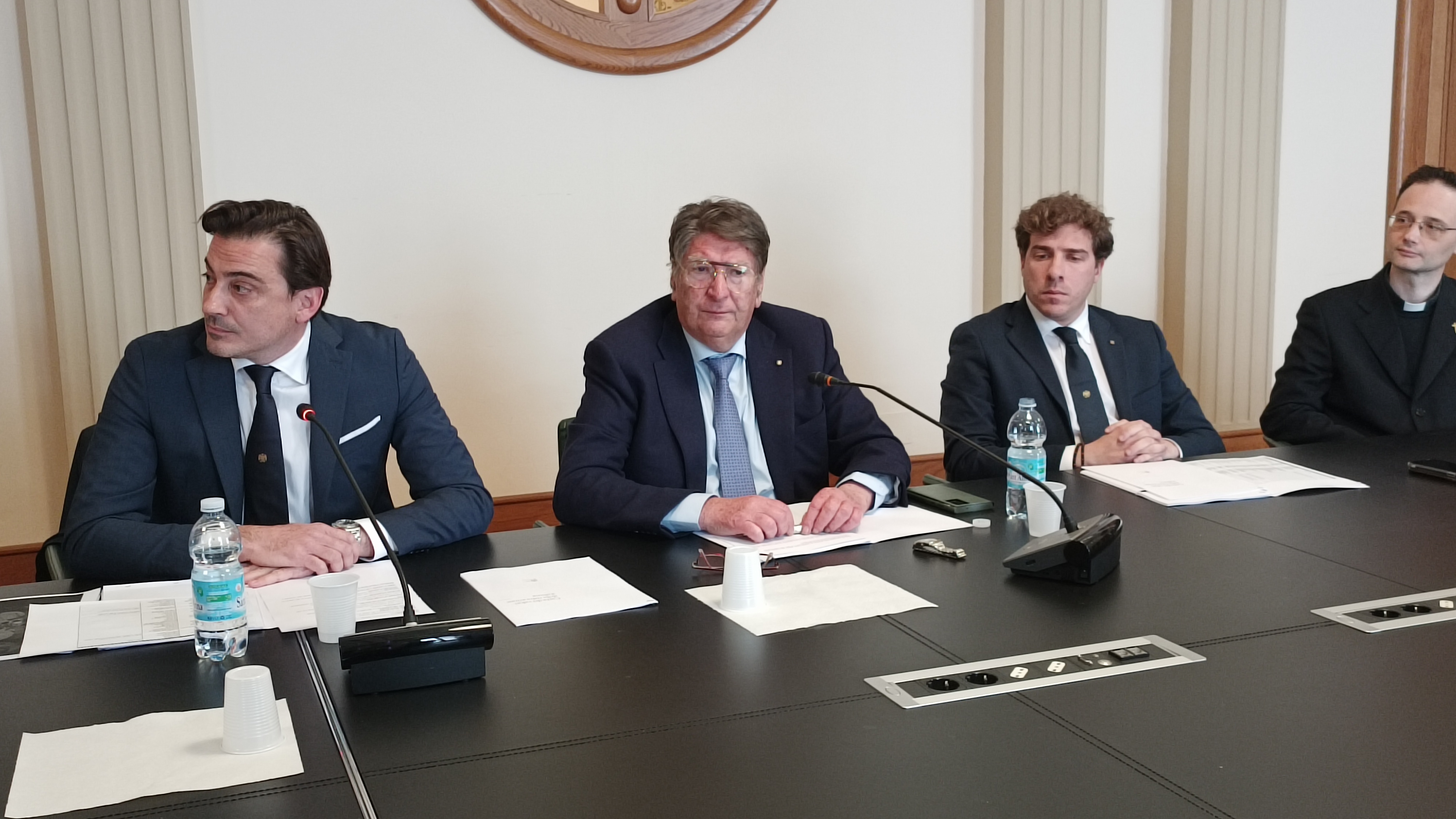 lupi carta valori firma