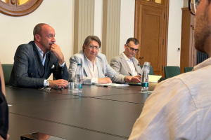 Imperia: La Camera di Commercio Riviere di Liguria ospita la Commissione Giovani di Fondazione Carige  al tavolo Presidente Lupi e Antonio Federico e rappresentante F