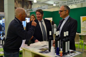 OLIO CAPITALE 14/16 MARZO 2025 - AVVIO RACCOLTA ADESIONI OLIO CAPITALE 14/16 MARZO 2025 - AVVIO RACCOLTA ADESIONI foto lupi e aziende edizioni precedenti